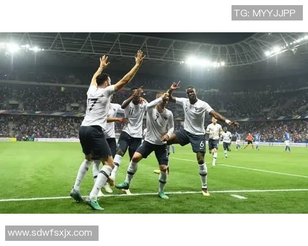 足球球星联盟:集结全球顶级球员,共同缔造足球历史的新篇章